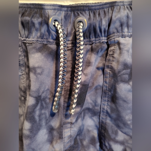 Athleta Girl Shorts Crystal Dye Blue Drawstring Waist Size Medium 8-10 - Picture 3 of 8